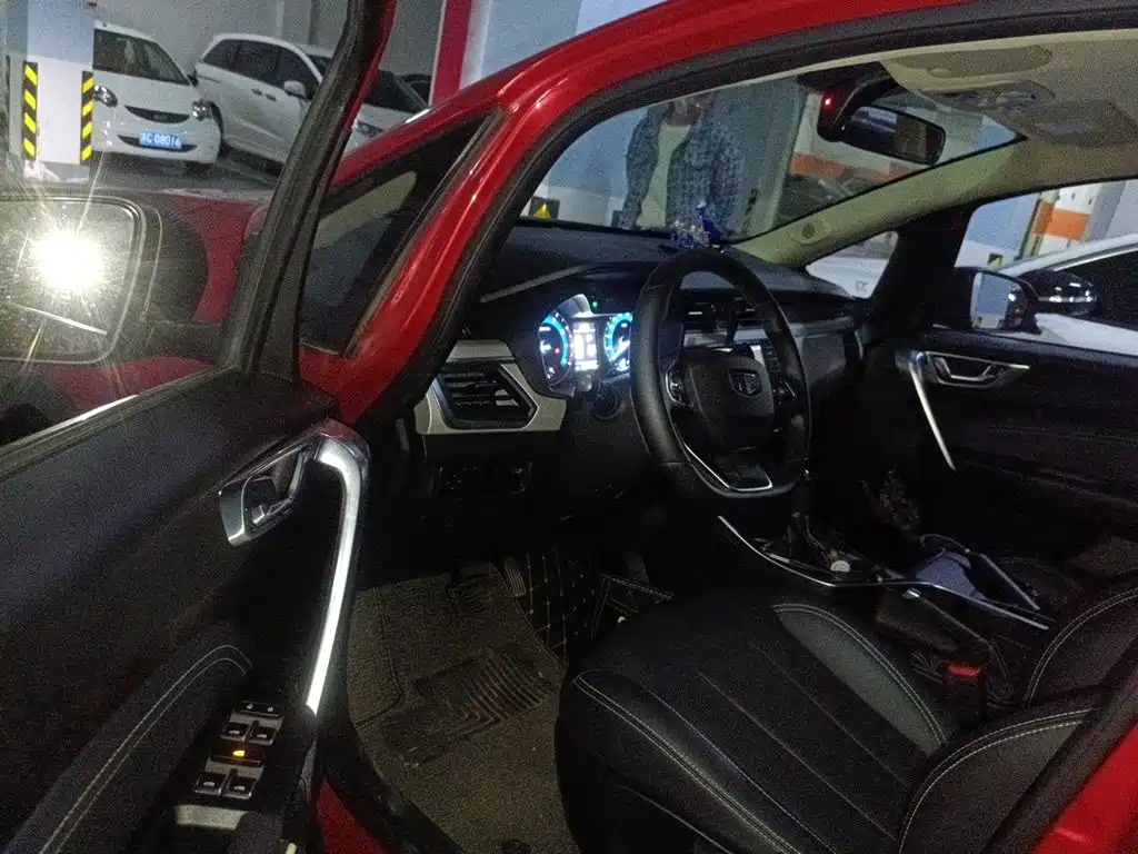 Geely Vision X3 — миниатюра 12