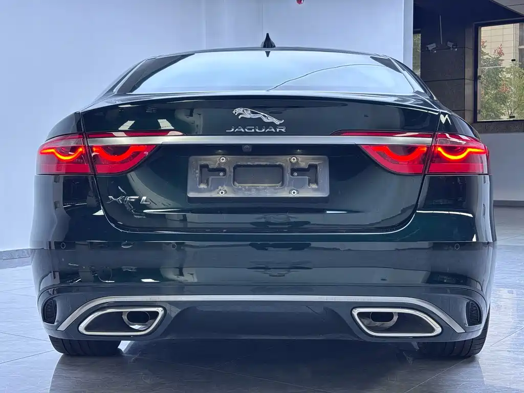 Jaguar XFL — миниатюра 11