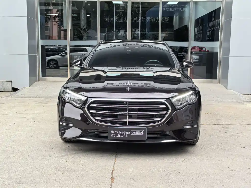 Mercedes-Benz E-Class — миниатюра 2