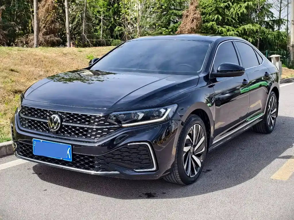 Volkswagen Passat 2023