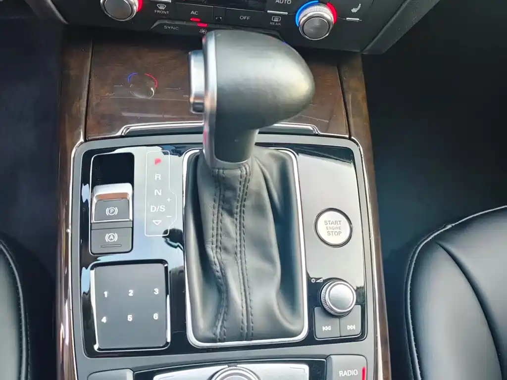 Audi A6L 2014 30 FSI