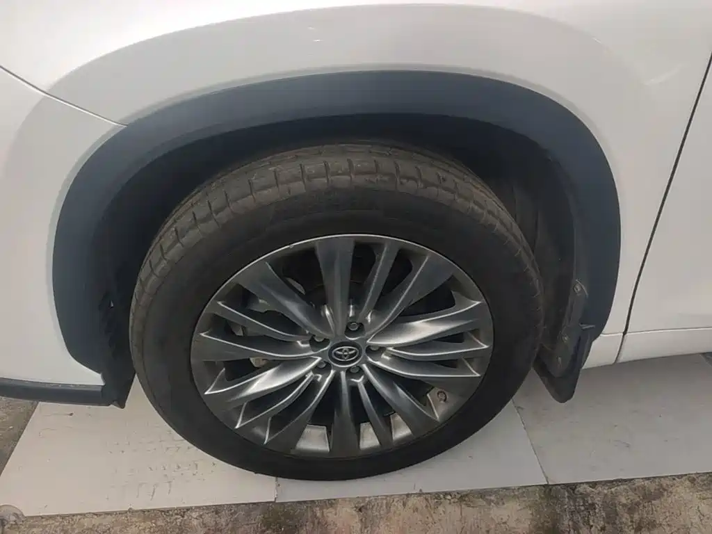 Toyota Highlander — миниатюра 23