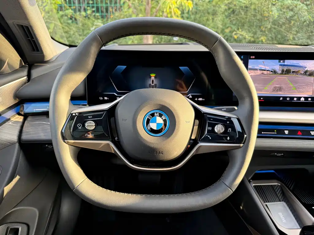 BMW i5 — миниатюра 22