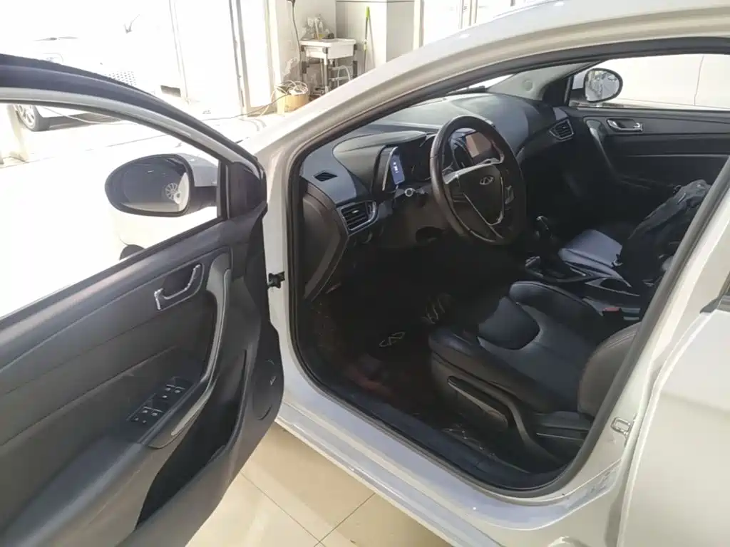 Chery Arrizo 5 — миниатюра 16
