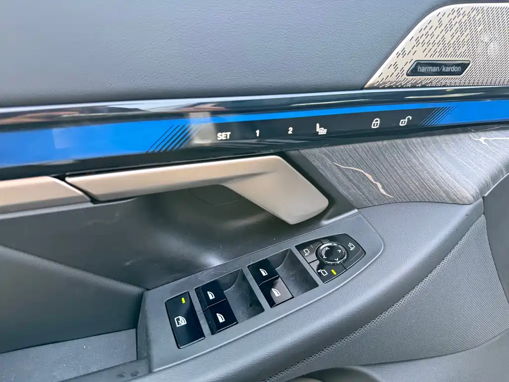 BMW i5 — миниатюра 33