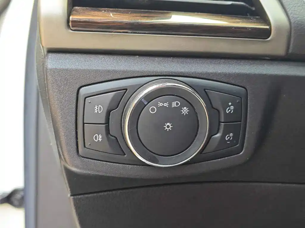 Ford Mondeo — миниатюра 20