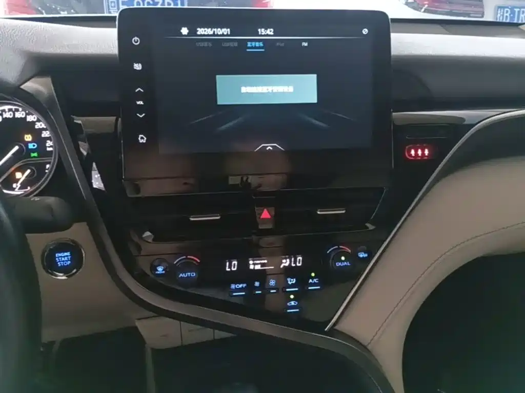 Toyota Camry — миниатюра 13