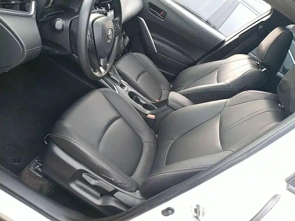 Toyota Corolla Cross — миниатюра 15