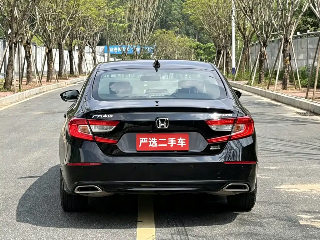 Honda Accord — миниатюра 8