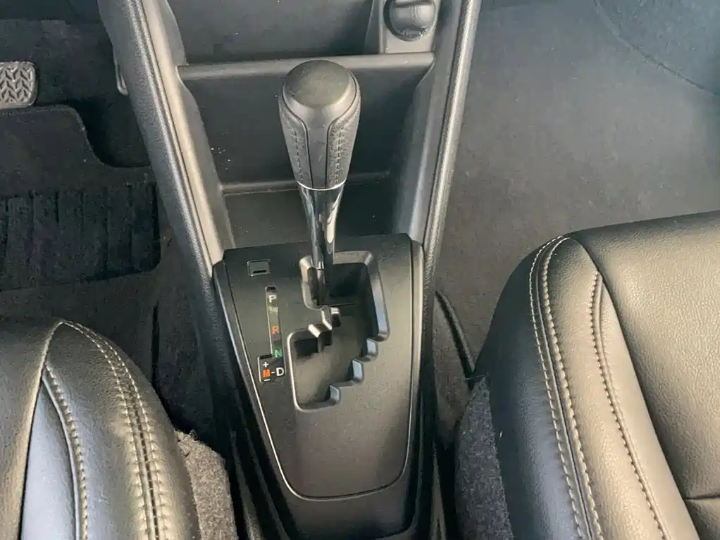 Toyota Yaris L — миниатюра 7