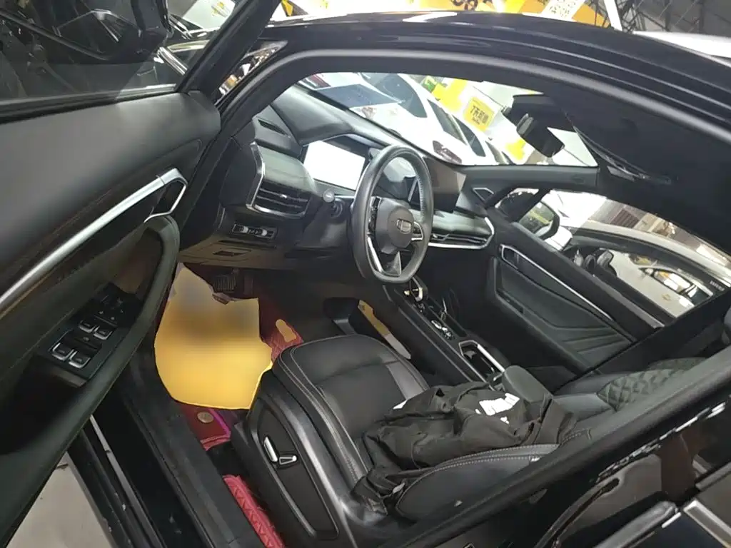 Geely Haoyue L — миниатюра 12