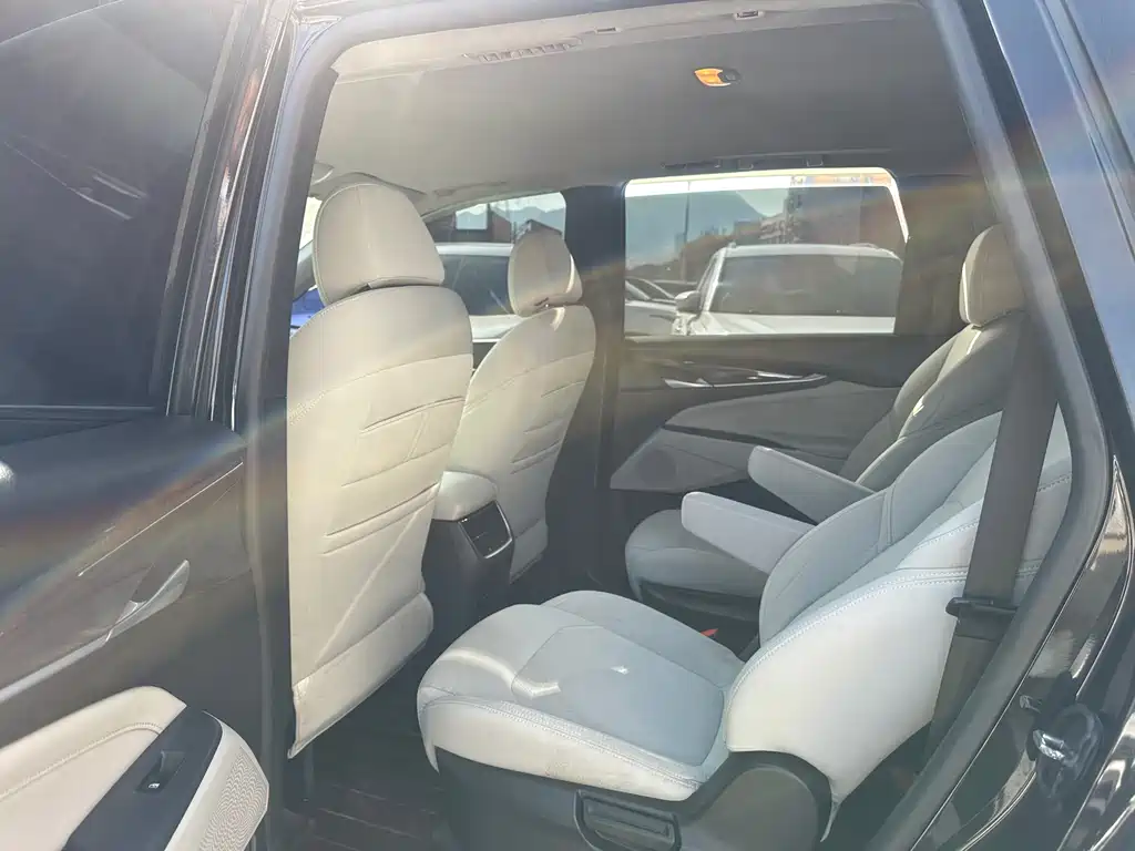 SAIC MAXUS CHASE G50