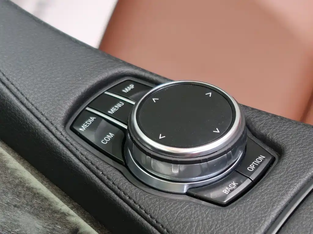 BMW 6 Series — миниатюра 14