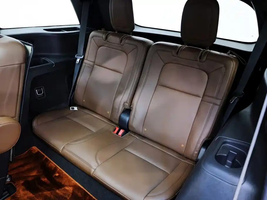 Lincoln Aviator — миниатюра 33