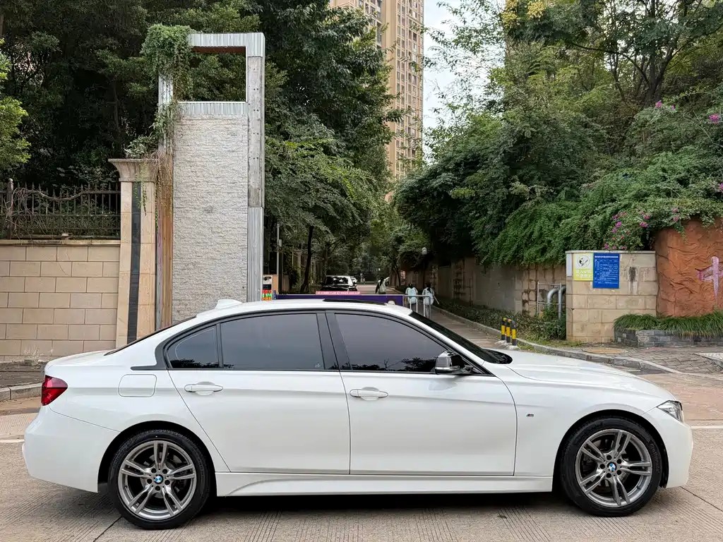 BMW 3 Series — миниатюра 14
