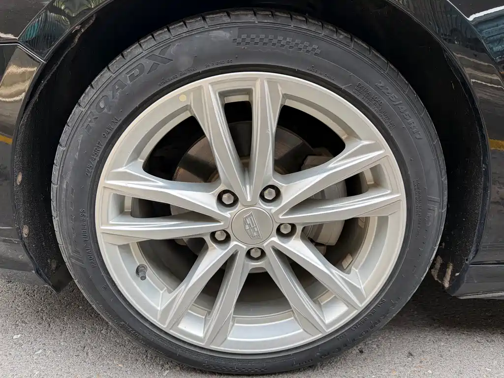 Cadillac CT4 2021 28T