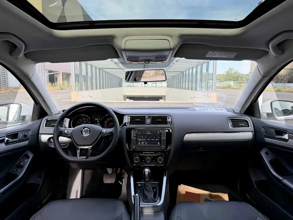 Volkswagen Sagitar — миниатюра 4