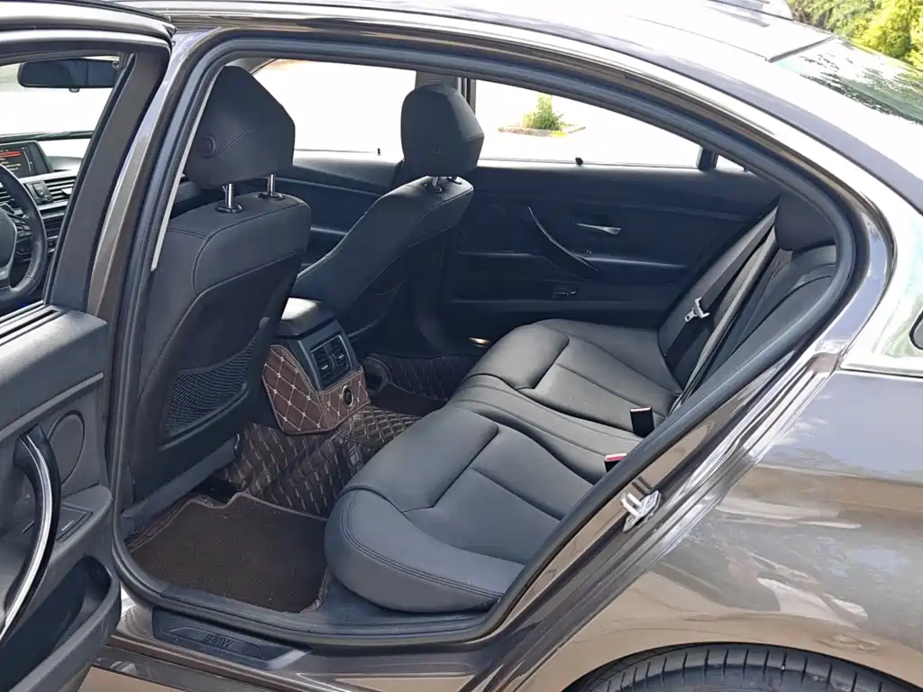 BMW 3 Series — миниатюра 10