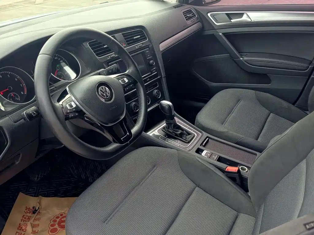 Volkswagen Golf — миниатюра 4