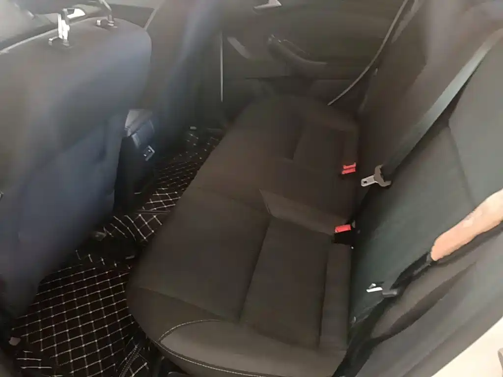 Ford Focus — миниатюра 17