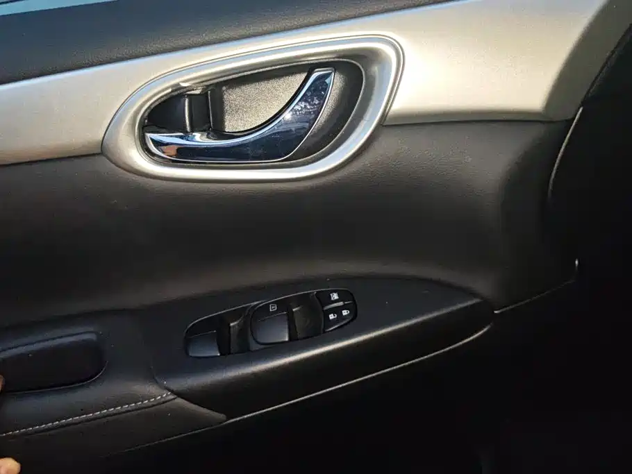 Nissan Sylphy — миниатюра 7