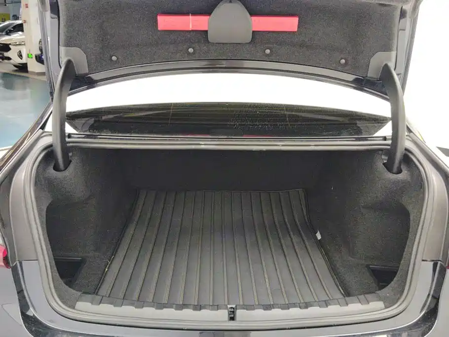 BMW 3 Series — миниатюра 4