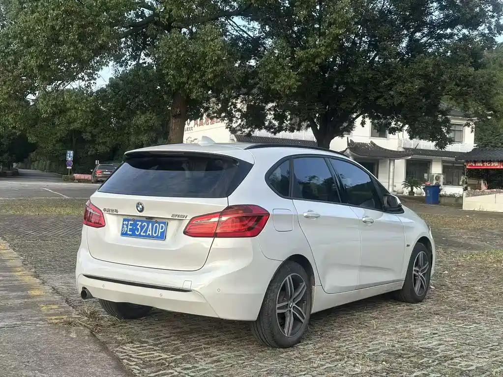 BMW 2 Series Active Tourer — миниатюра 7