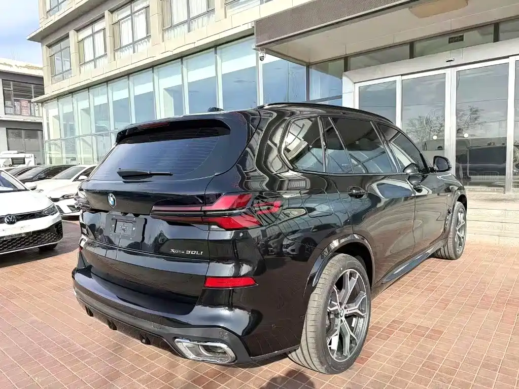 BMW X5 2026 xDrive 30Li Premium M Sport