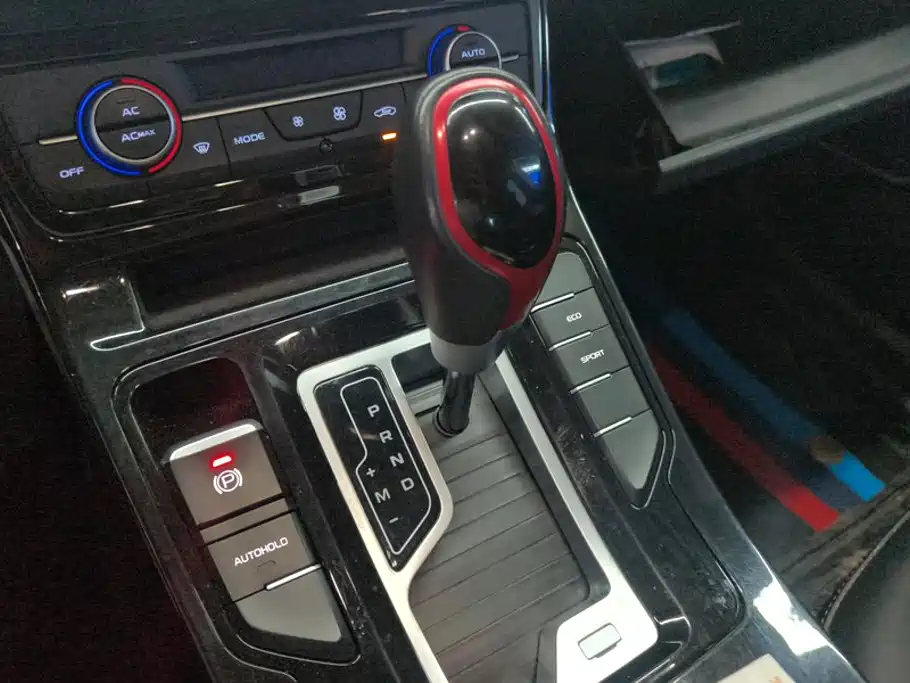 Geely Emgrand GS — миниатюра 16
