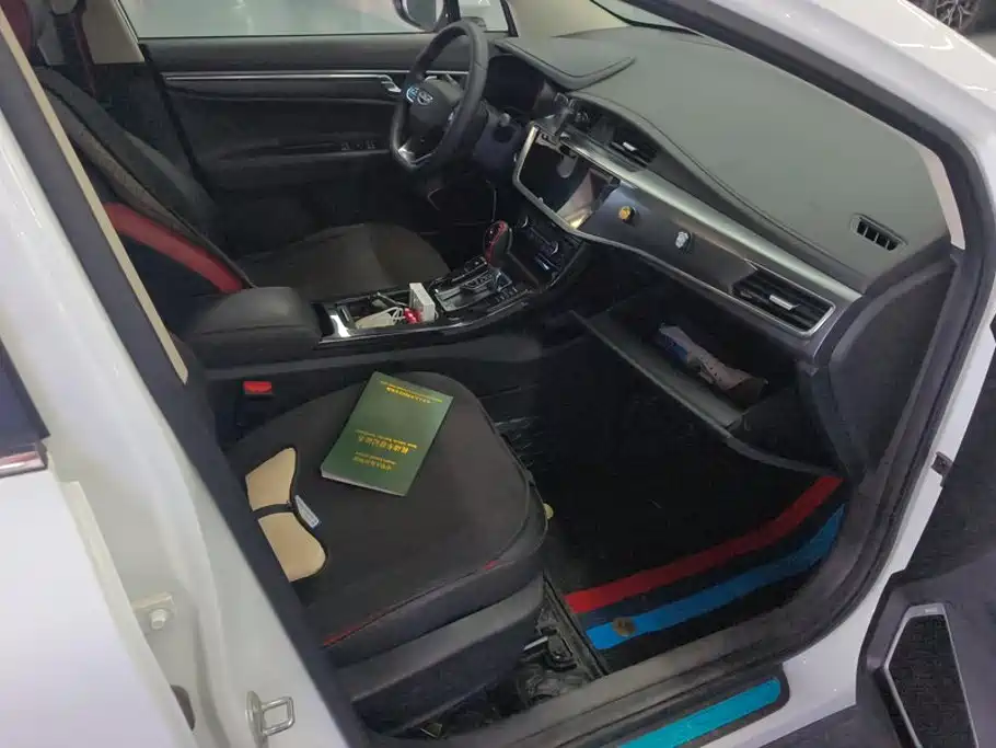 Geely Emgrand GS — миниатюра 8