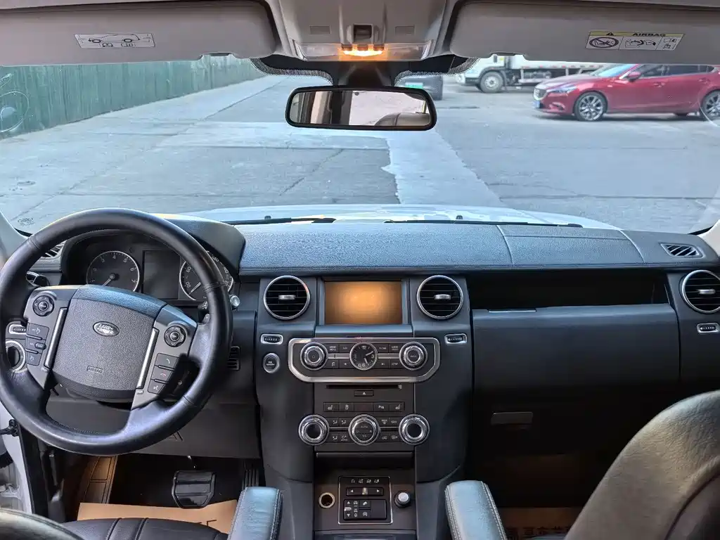 Land Rover Discovery — миниатюра 9