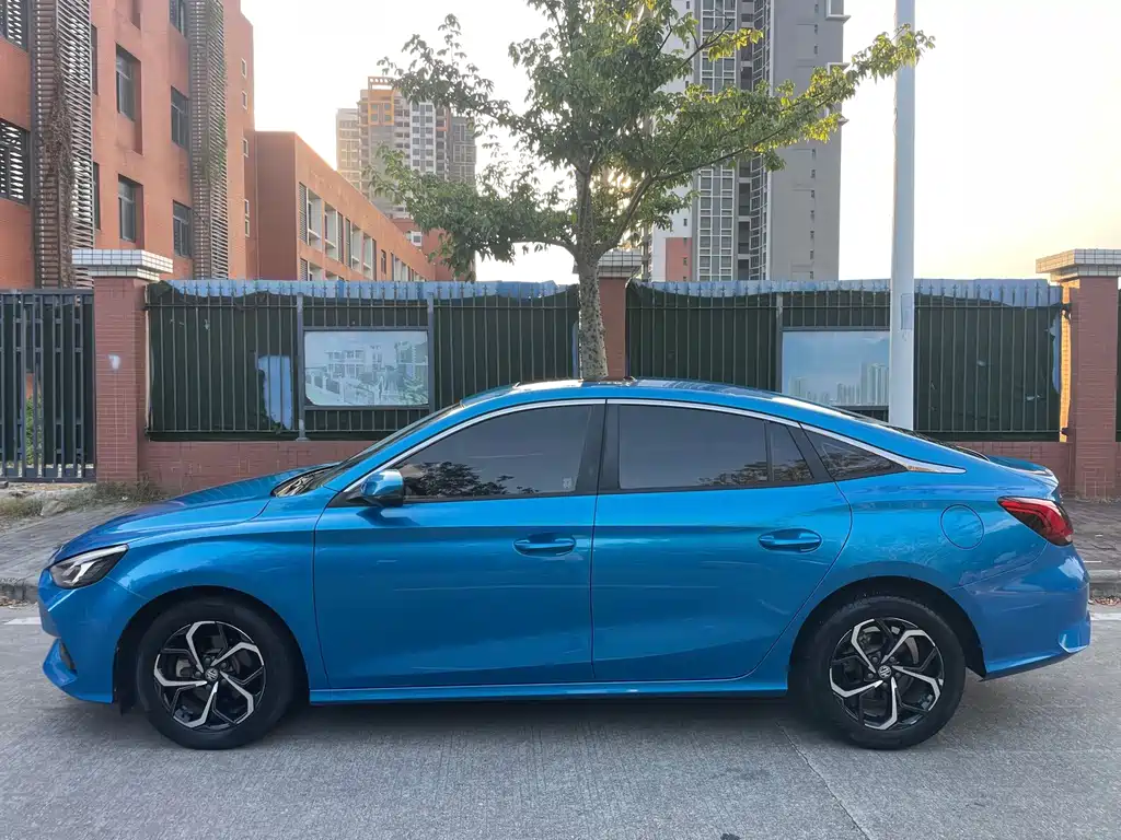 MG MG5 — миниатюра 3