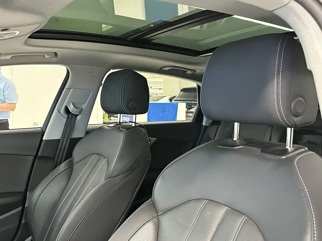 Audi A4L — миниатюра 10