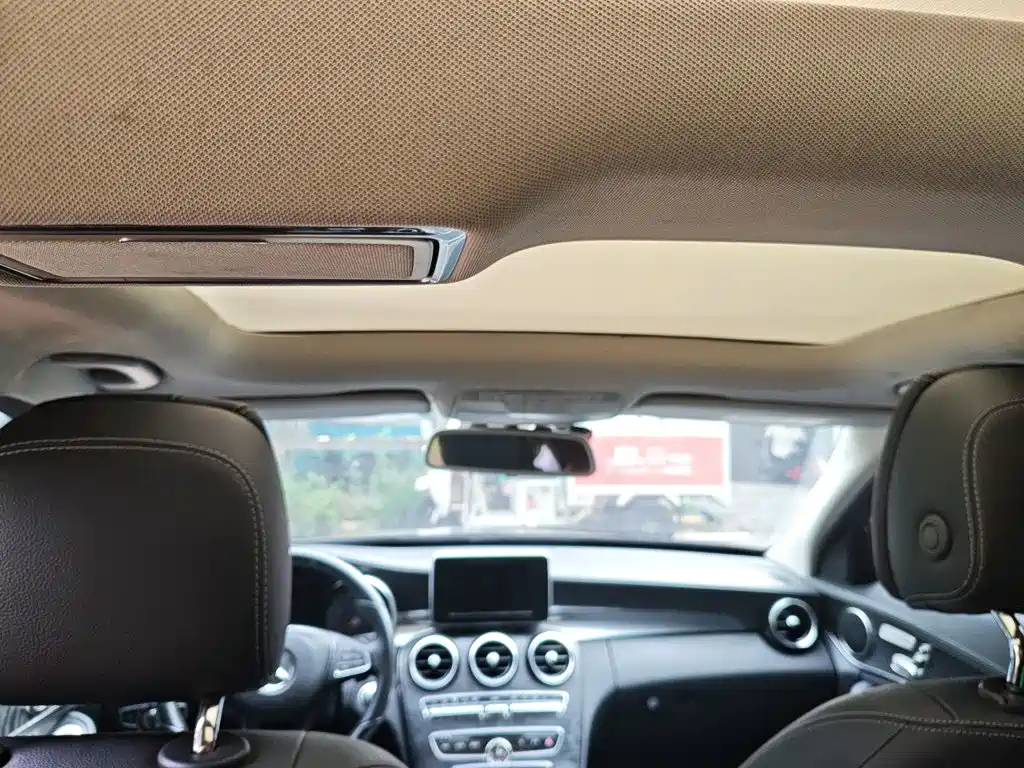 Mercedes-Benz C-Class — миниатюра 14