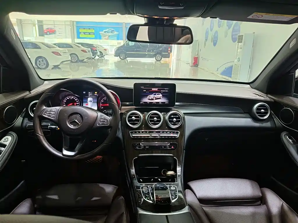 Mercedes-Benz GLC 2018 GLC 260 4MATIC