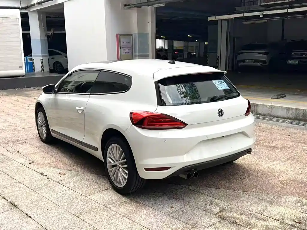 Volkswagen Scirocco 2.0TSI Luxury Edition, фото 8