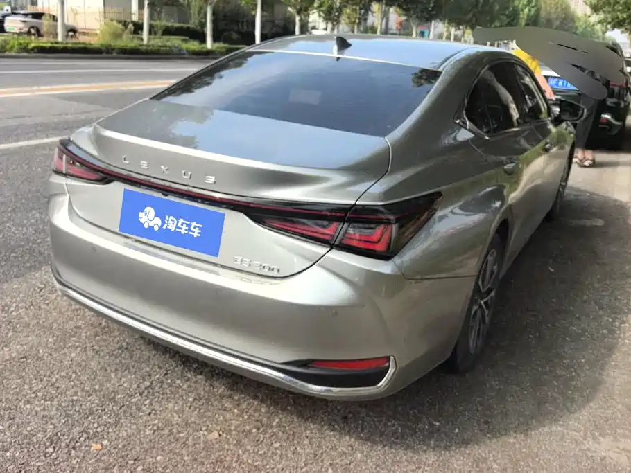 Lexus ES — миниатюра 3