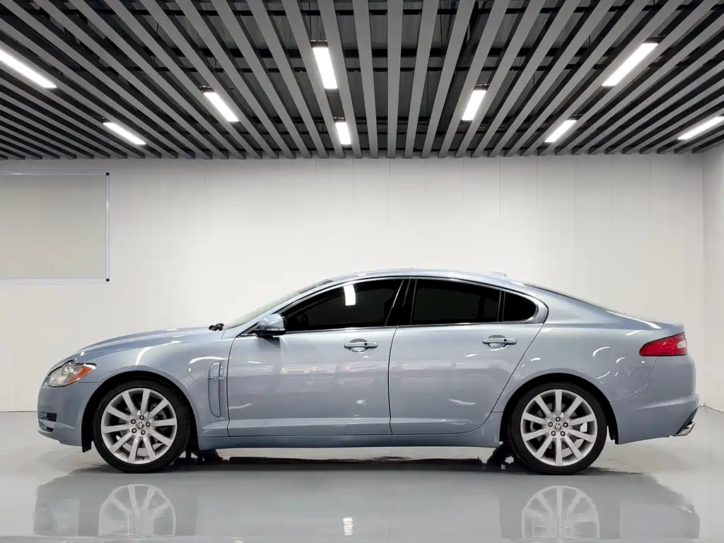Jaguar XF — миниатюра 4