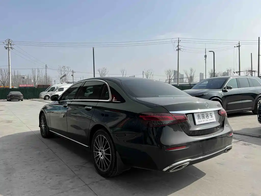 MERCEDES-BENZ E CLASS