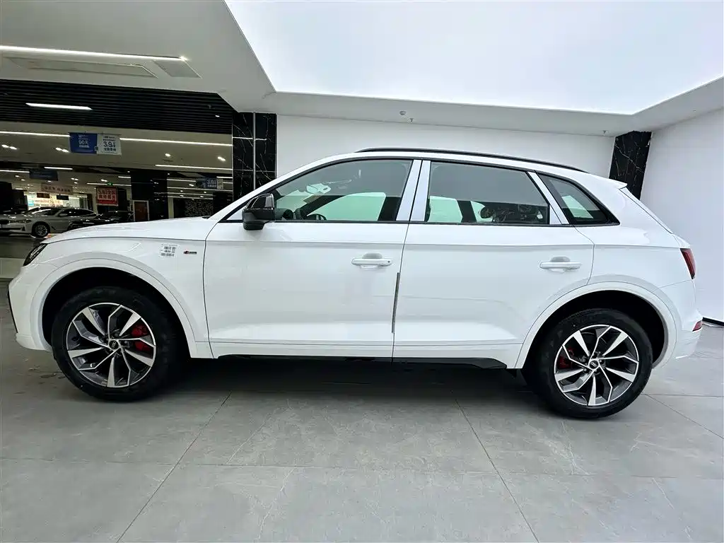 Audi Q5L 2024 40 TFSI Luxury