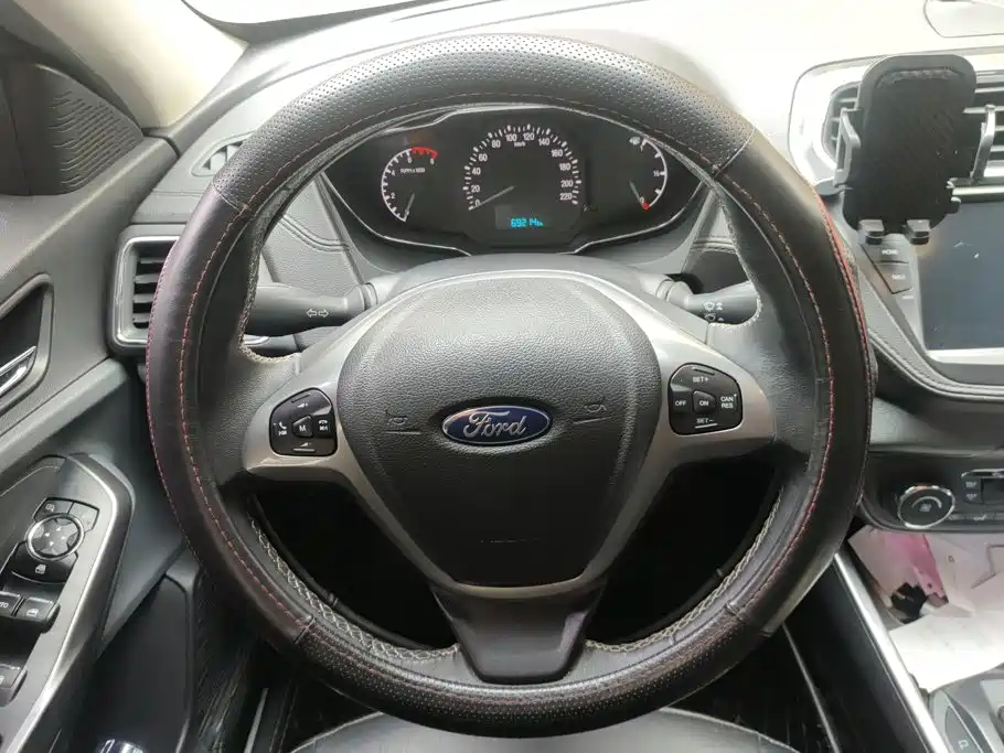 Ford Escort — миниатюра 15