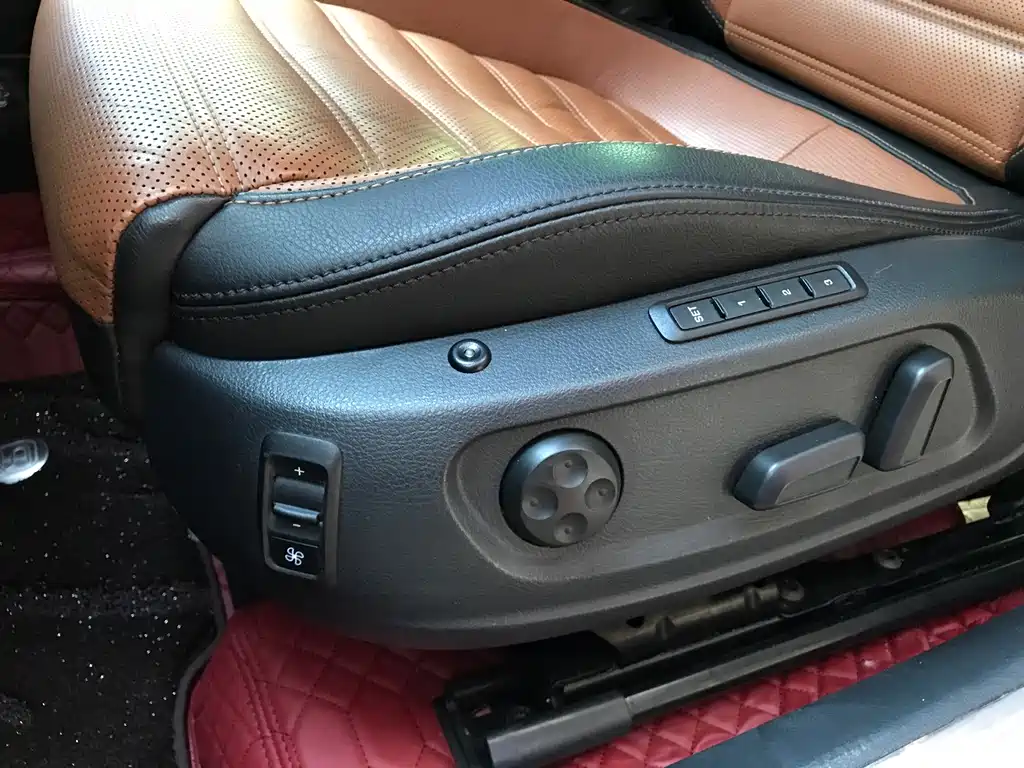 Volkswagen FAW - Passat CC CC 2013 2.0TSI