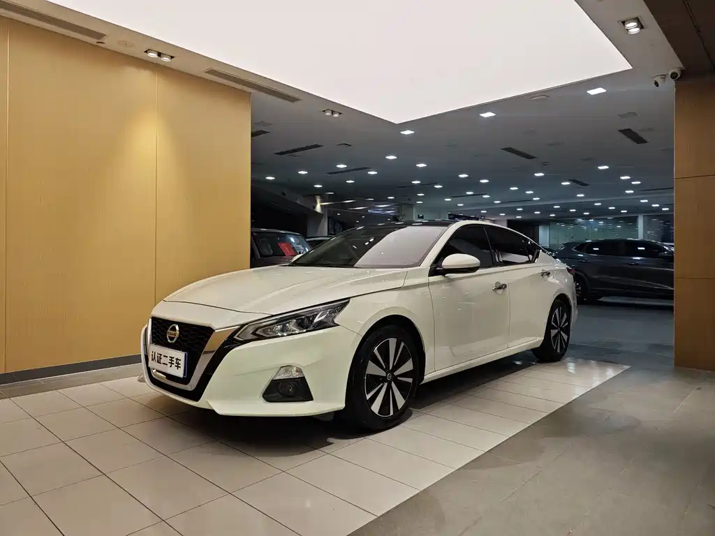 Nissan Teana 2022