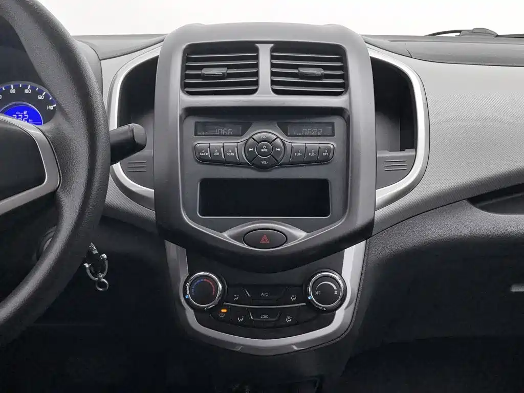 Changan Benben E-Star — миниатюра 12