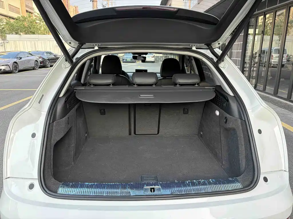 Audi Q3 — миниатюра 12