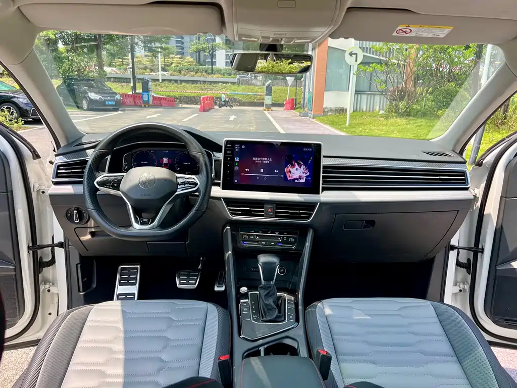 Volkswagen Tiguan X — миниатюра 15