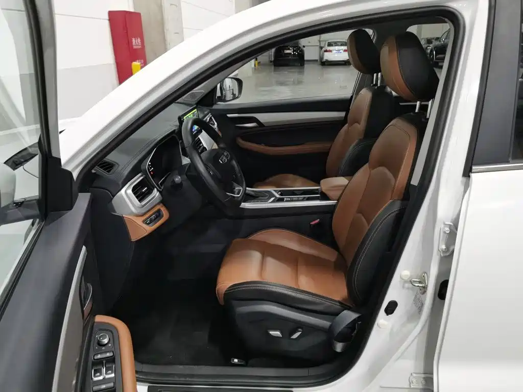 Geely Vision X6 — миниатюра 10