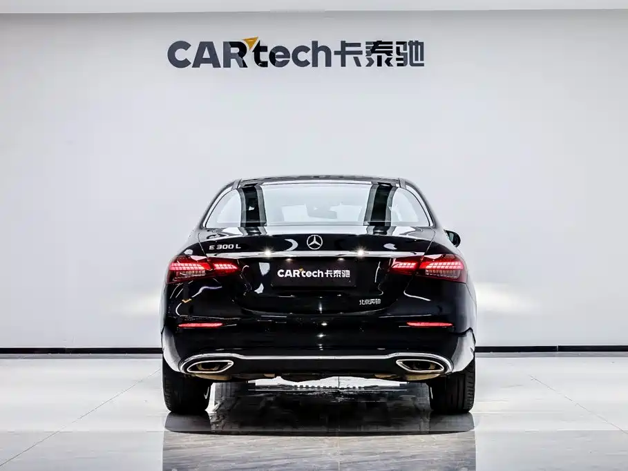 Mercedes-Benz E-Class — миниатюра 5