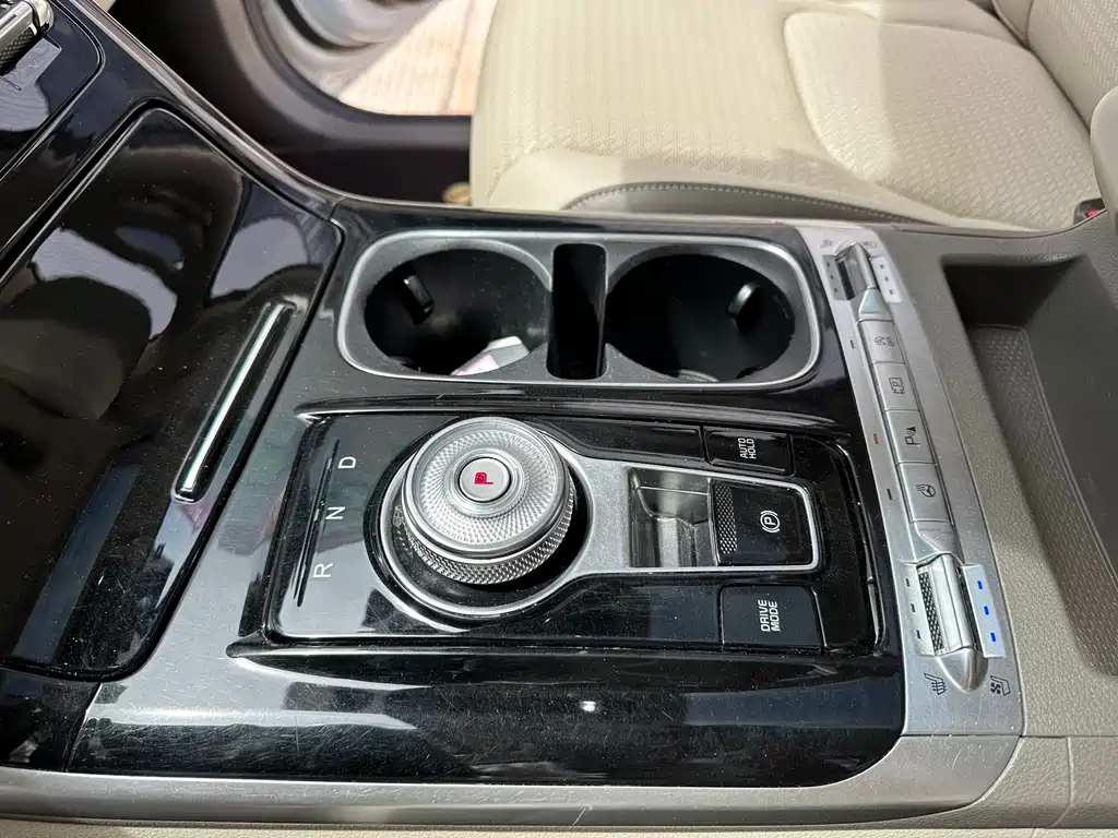 Kia Carnival — миниатюра 14
