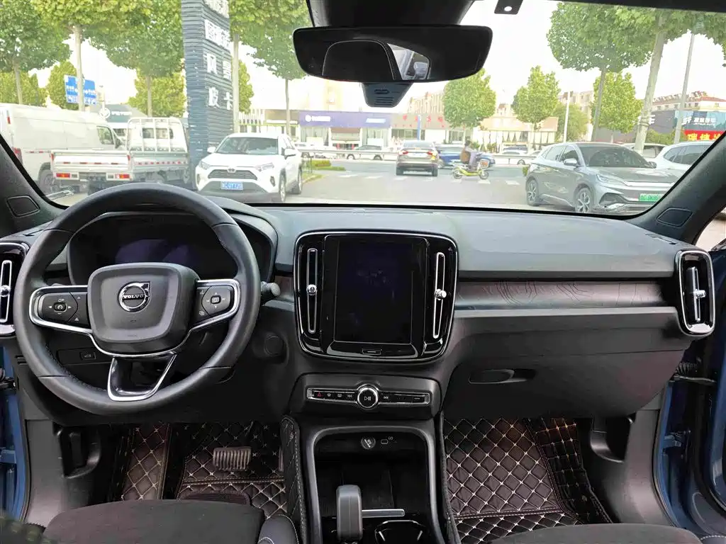 Volvo C40 — миниатюра 11